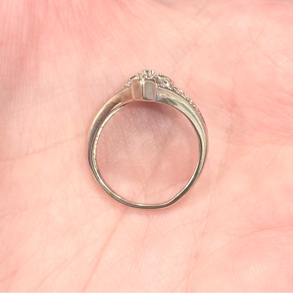 10K Diamond Snowflake Ring, Flower Filigree, Size 7.25, SUN Luxury - Picture 16 of 16